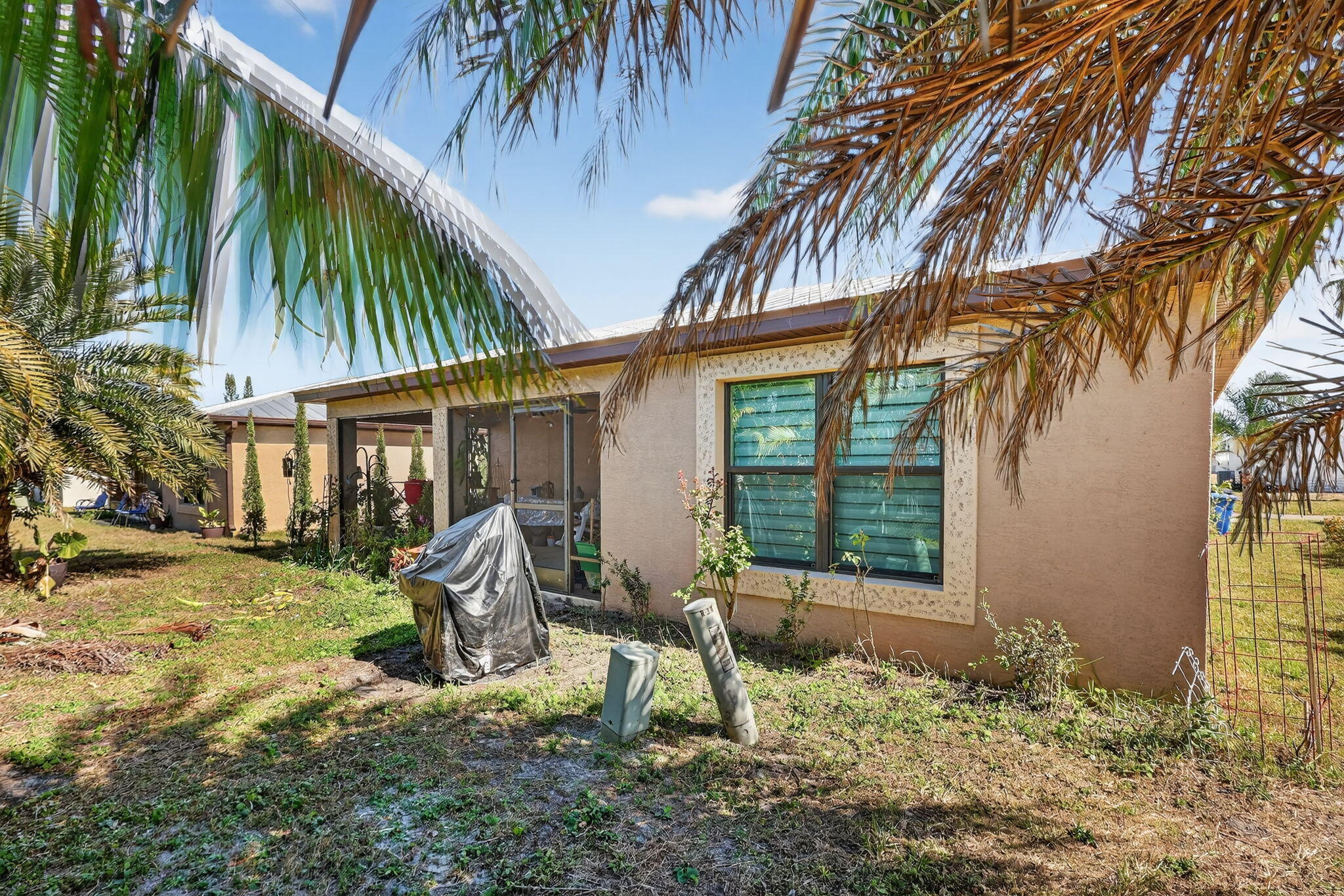 SPANISH LAKES ONE LEASEHOLD ESTATES - Residential