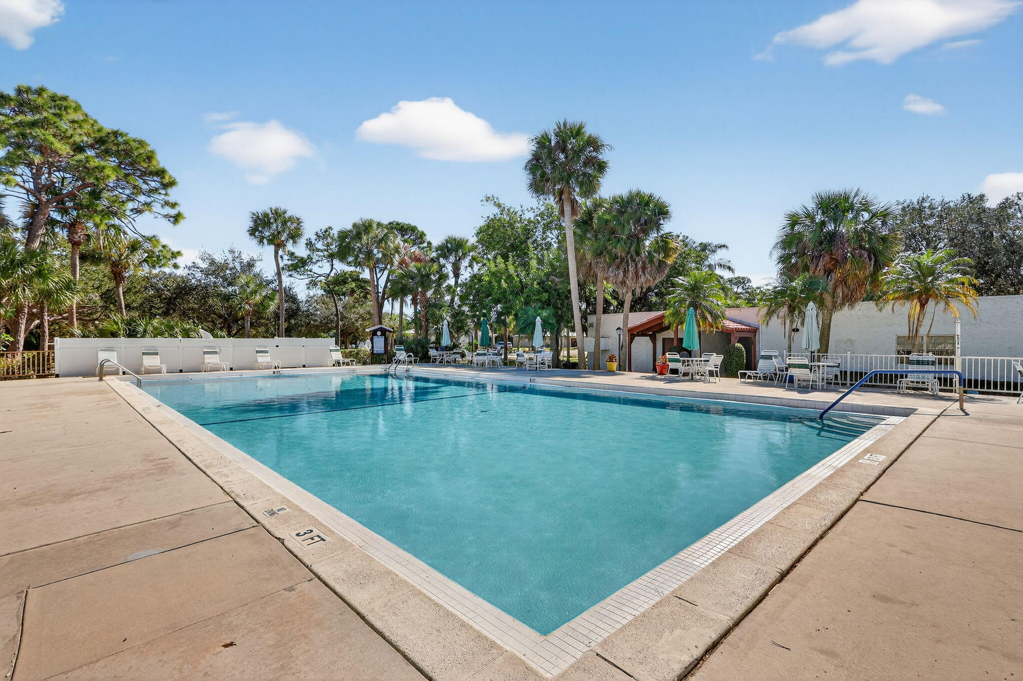 SPANISH LAKES ONE LEASEHOLD ESTATES - Residential