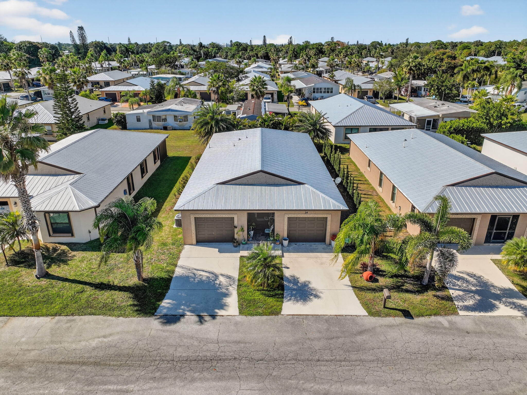 SPANISH LAKES ONE LEASEHOLD ESTATES - Residential