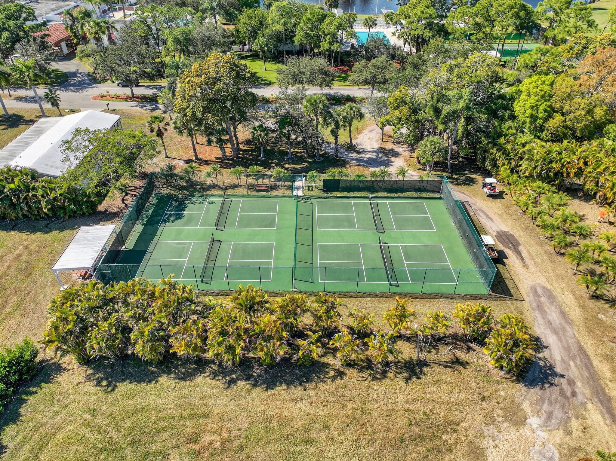 SPANISH LAKES ONE LEASEHOLD ESTATES - Residential