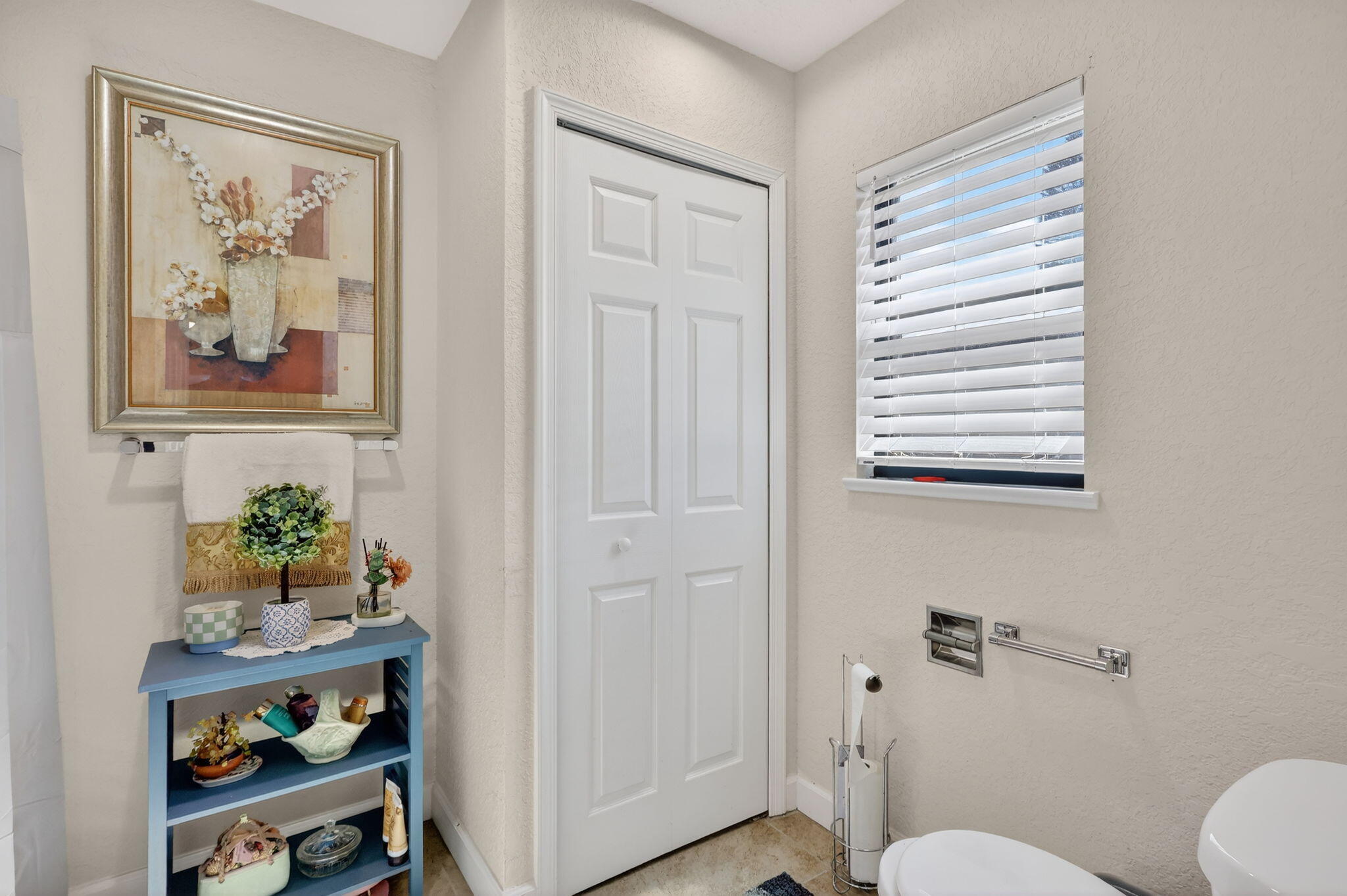 SPANISH LAKES ONE LEASEHOLD ESTATES - Residential