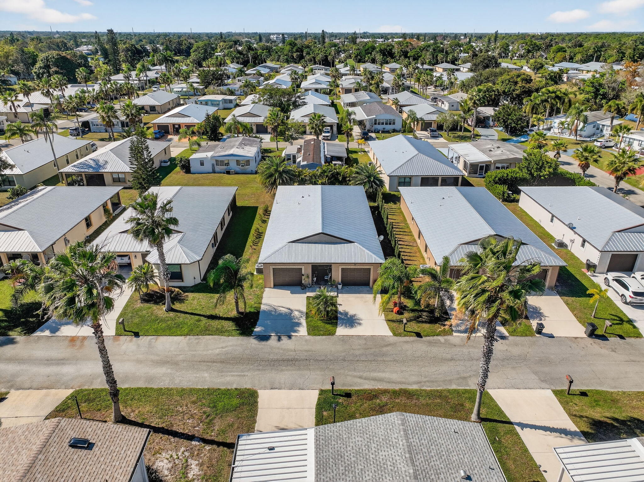 SPANISH LAKES ONE LEASEHOLD ESTATES - Residential