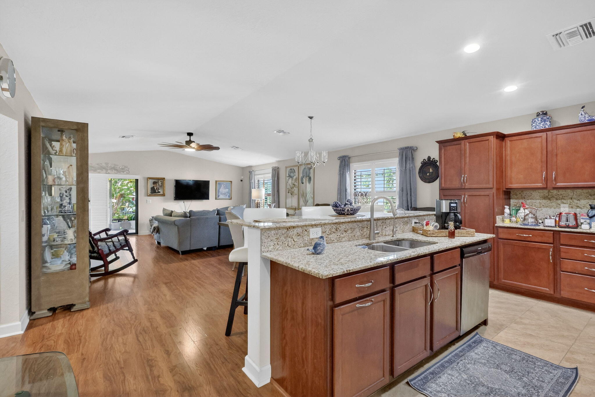 SPANISH LAKES ONE LEASEHOLD ESTATES - Residential