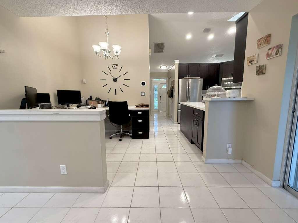 4555 NW 88TH Terrace