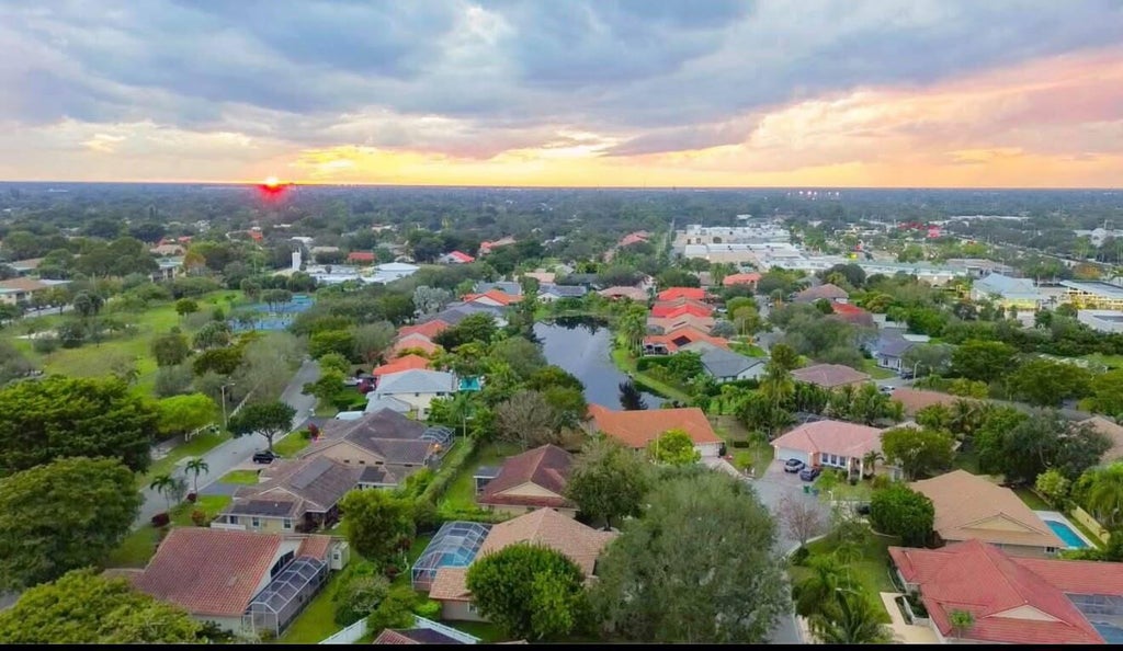 Photo of 4555 NW 88TH Terrace, Coral Springs, FL 33065 (MLS # B26078256)