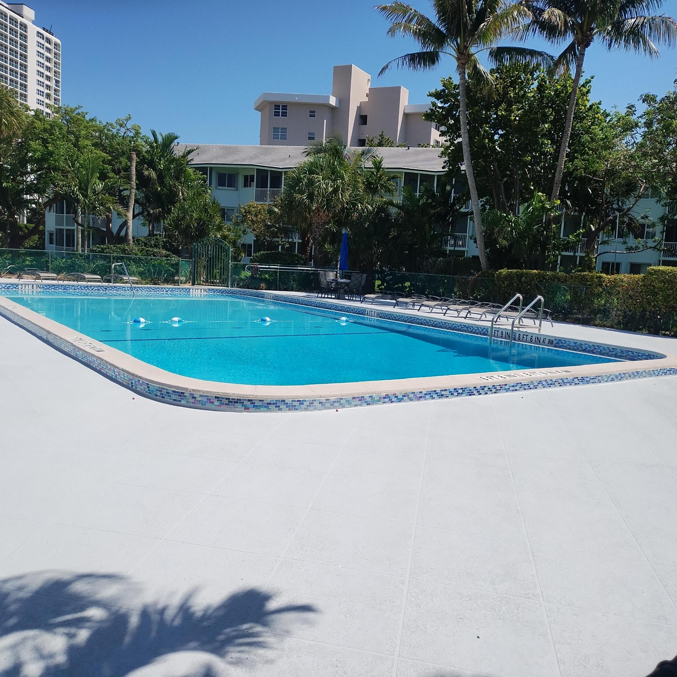 BOCA RATON HARBOUR APTS CONDO - Residential