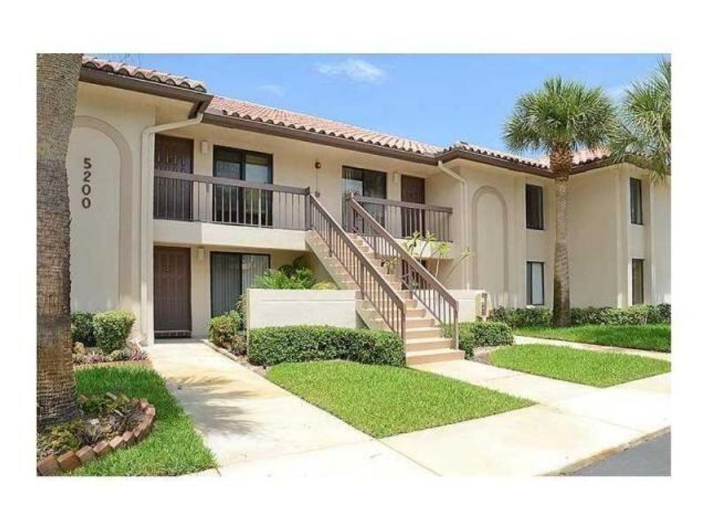 Photo of 5200 E Club 206 Circle #206, Boca Raton, FL 33487 (MLS # R11079976)