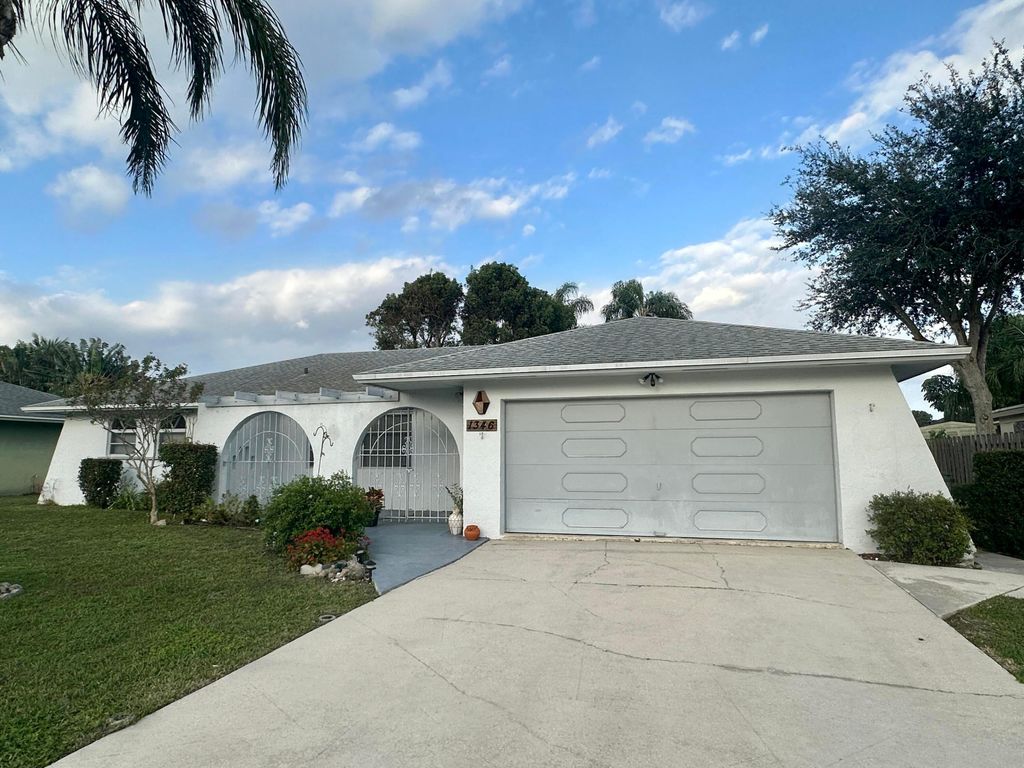 Photo of 1346 Niantic Terrace, Wellington, FL 33414 (MLS # R11050349)