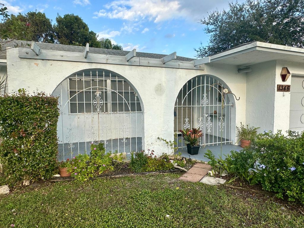 Photo of 1346 Niantic Terrace, Wellington, FL 33414 (MLS # R11050349)