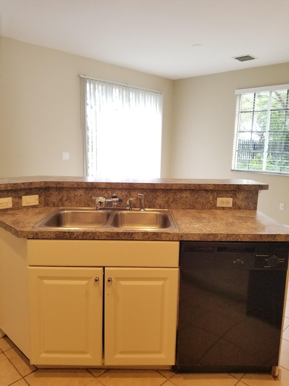 MARSH HARBOUR - Residential Lease