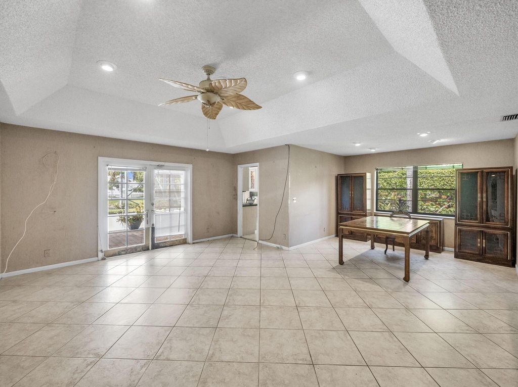Photo of 21317 Chinaberry Drive, Boca Raton, FL 33428 (MLS # R11124817)