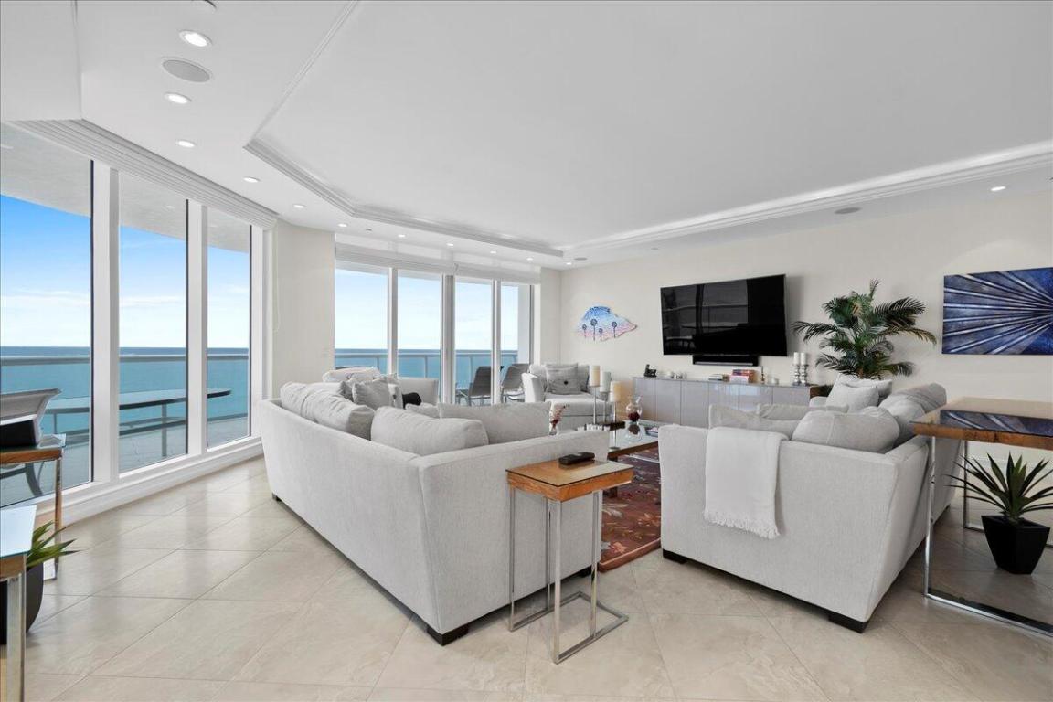 4600 N Ocean Drive 701