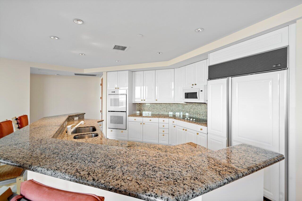 ARAGON CONDO - Residential