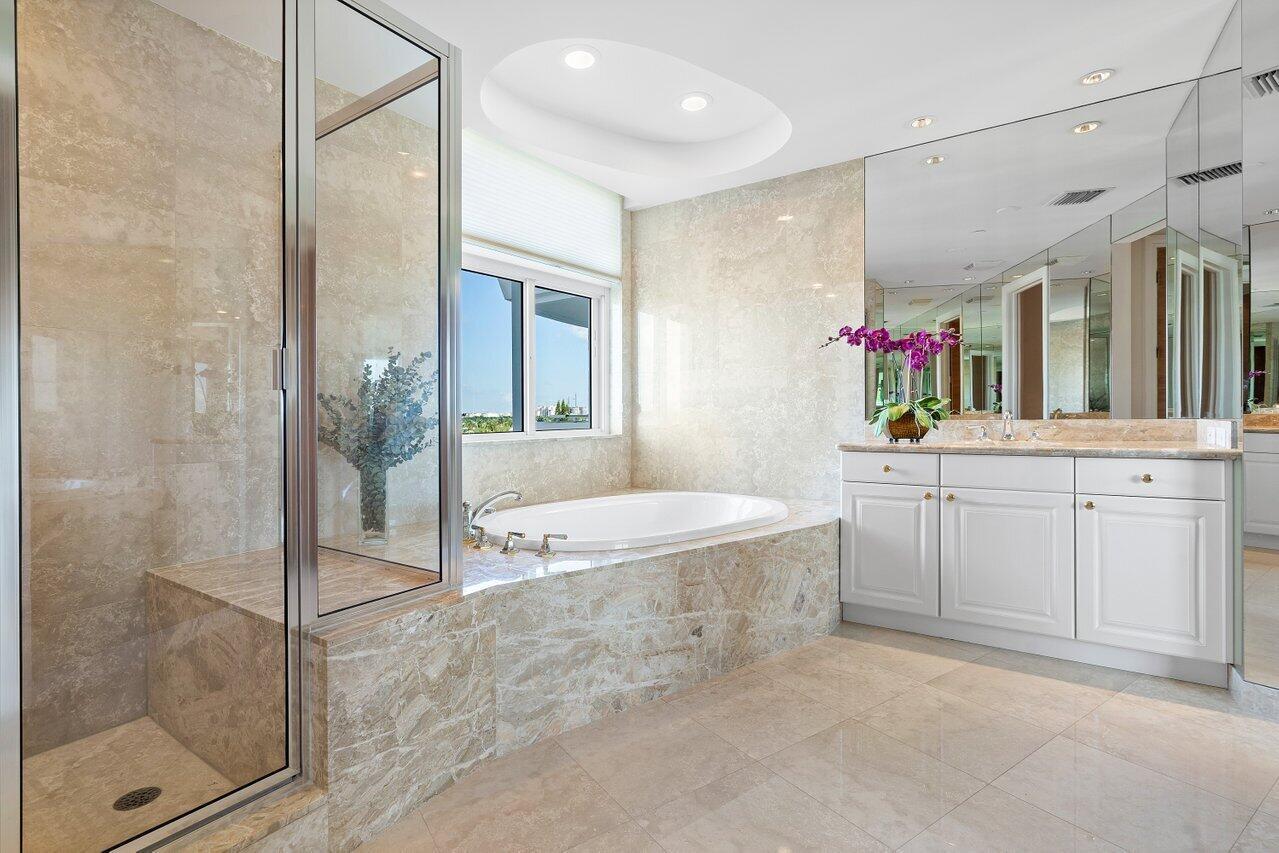 ARAGON CONDO - Residential