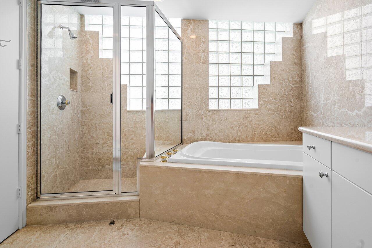 ARAGON CONDO - Residential