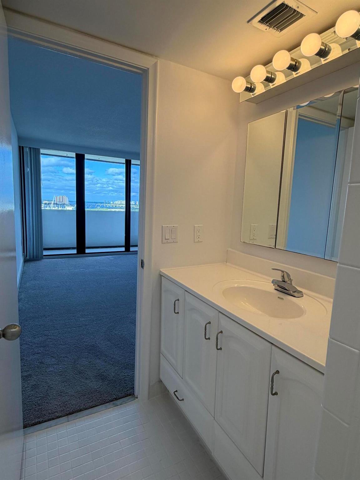 PALM BEACH HOUSE CONDO - Residential Lease