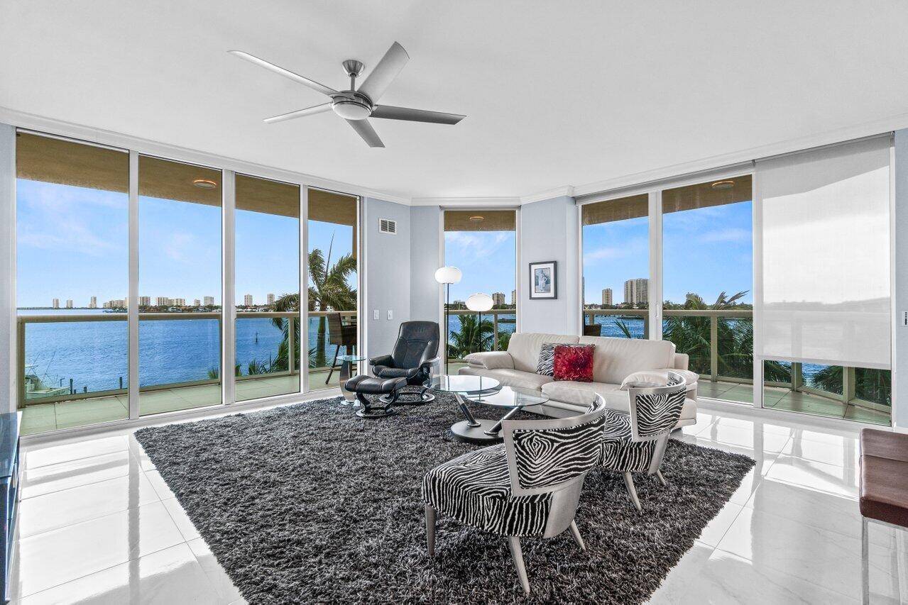 MARINA GRANDE RIVIERA BEA - Residential