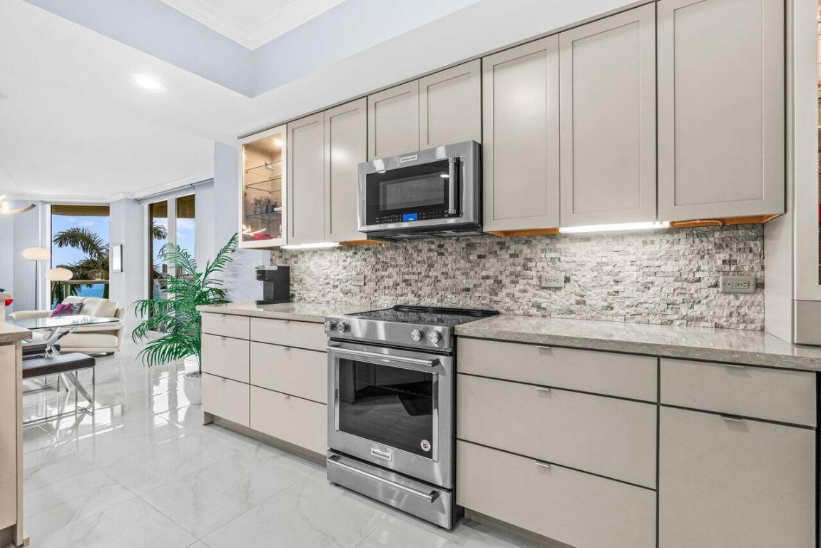 MARINA GRANDE RIVIERA BEACH CONDO - Residential