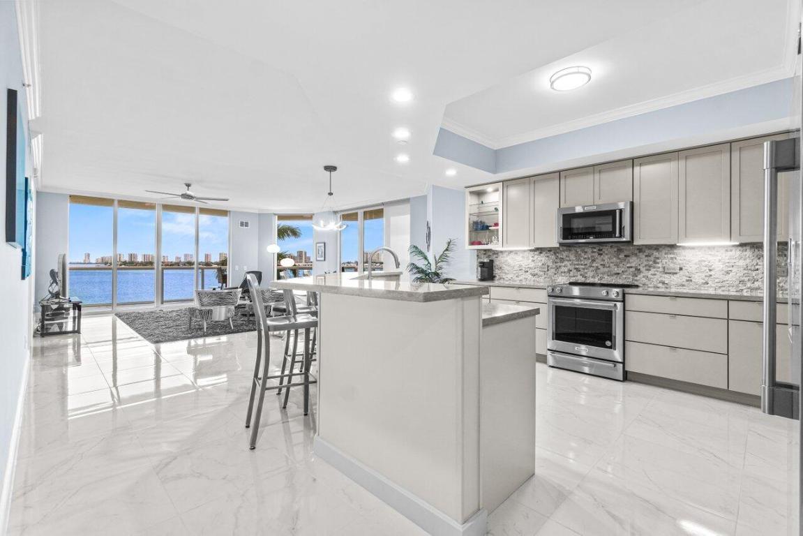 MARINA GRANDE RIVIERA BEACH CONDO - Residential