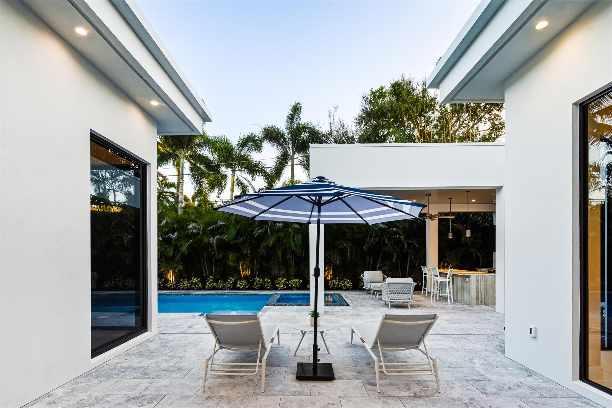 KINGS COURT REPLAT - Residential