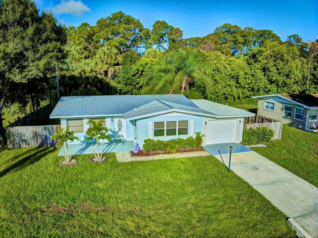 Photo of 1845 79th Avenue, Vero Beach, FL 32966 (MLS # R11132716)
