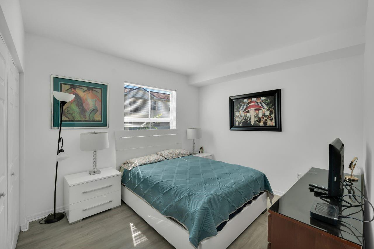 TUSCANY ON THE INTRACOAST - Residential