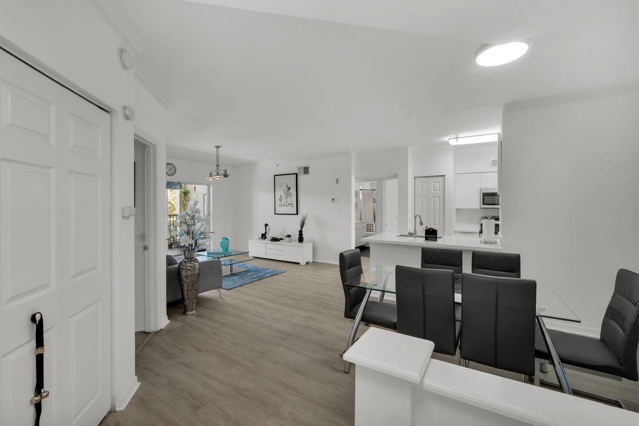 TUSCANY ON THE INTRACOAST - Residential