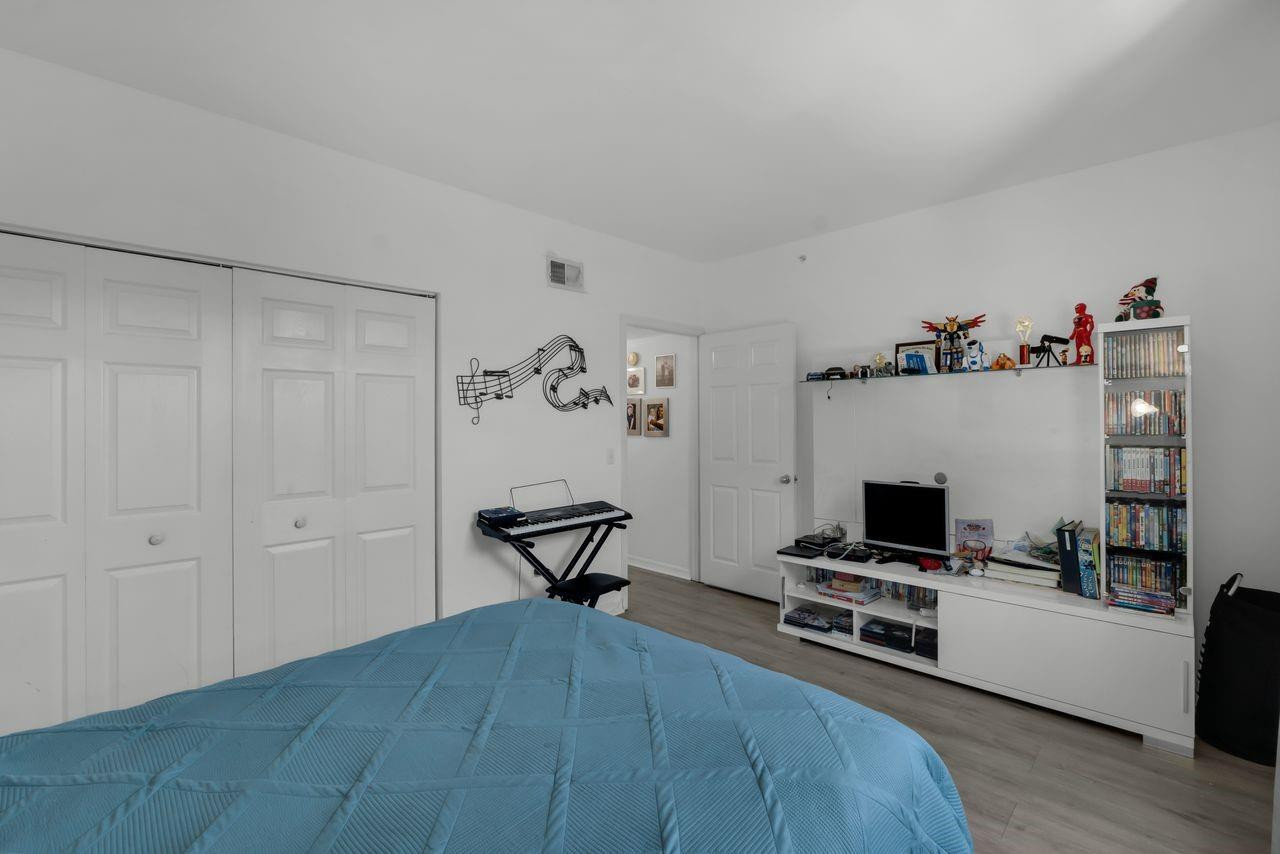 TUSCANY ON THE INTRACOAST - Residential