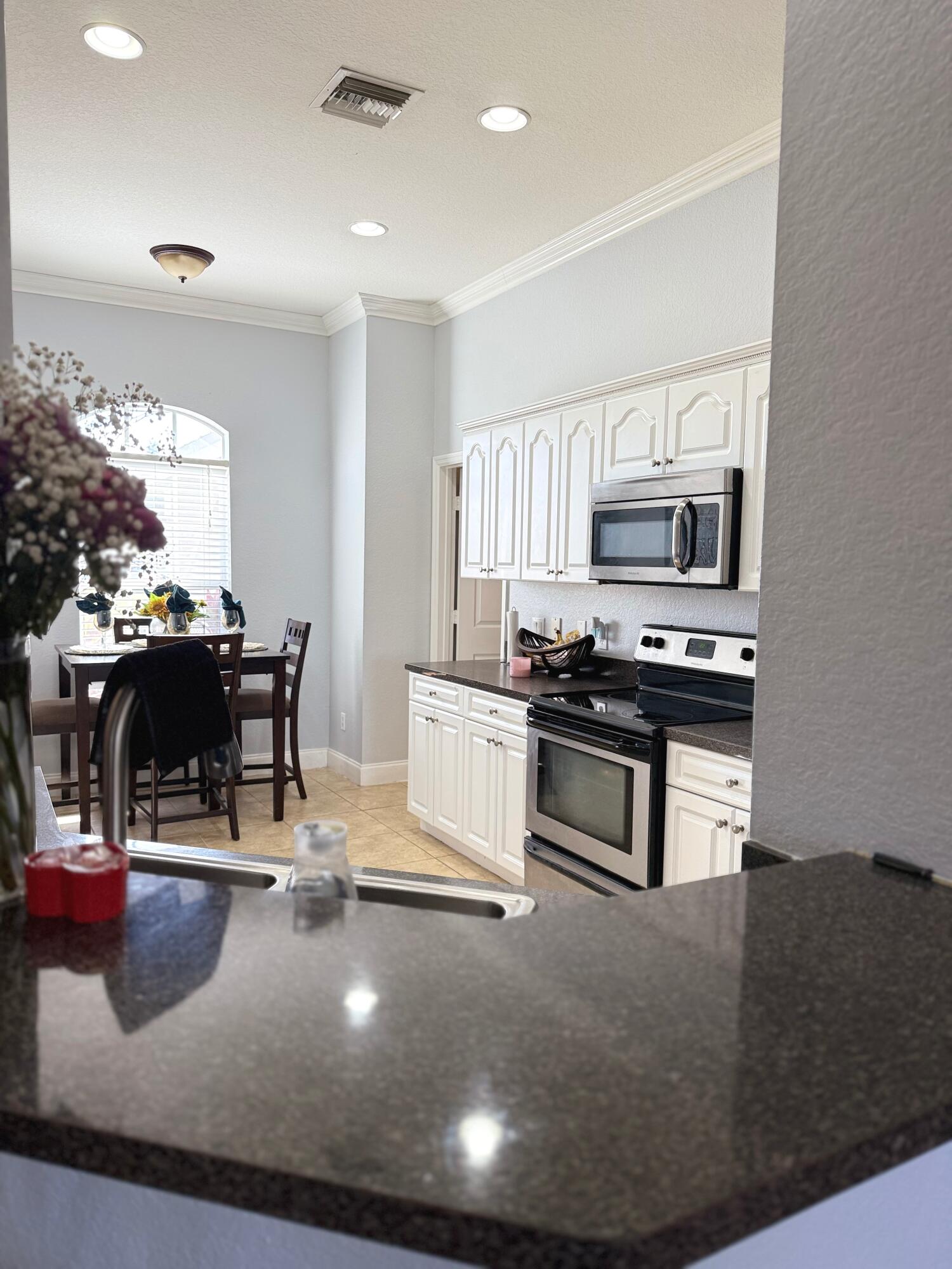 PORT ST LUCIE SECTION 33 - Residential