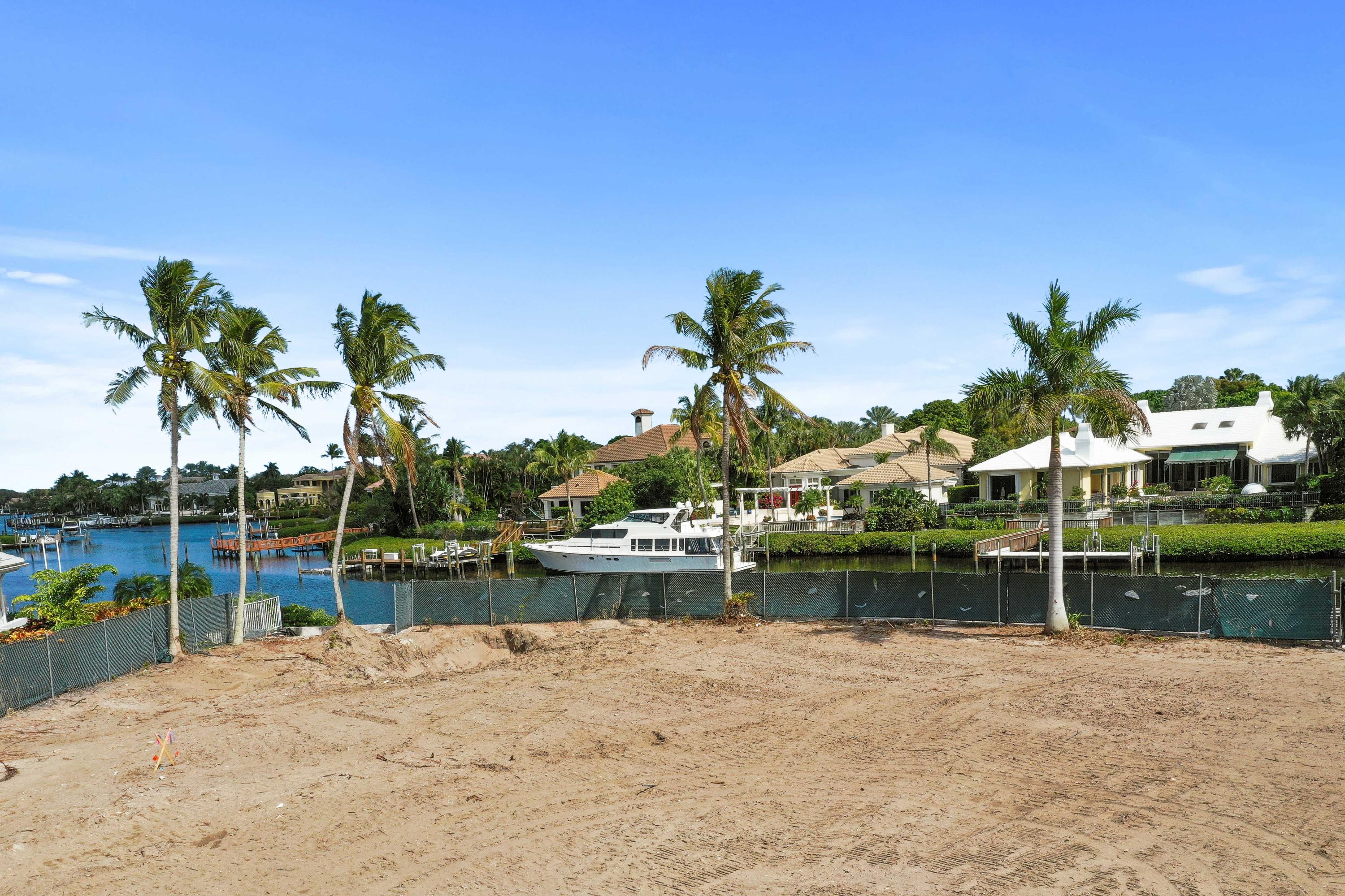 ADMIRALS COVE - Residential