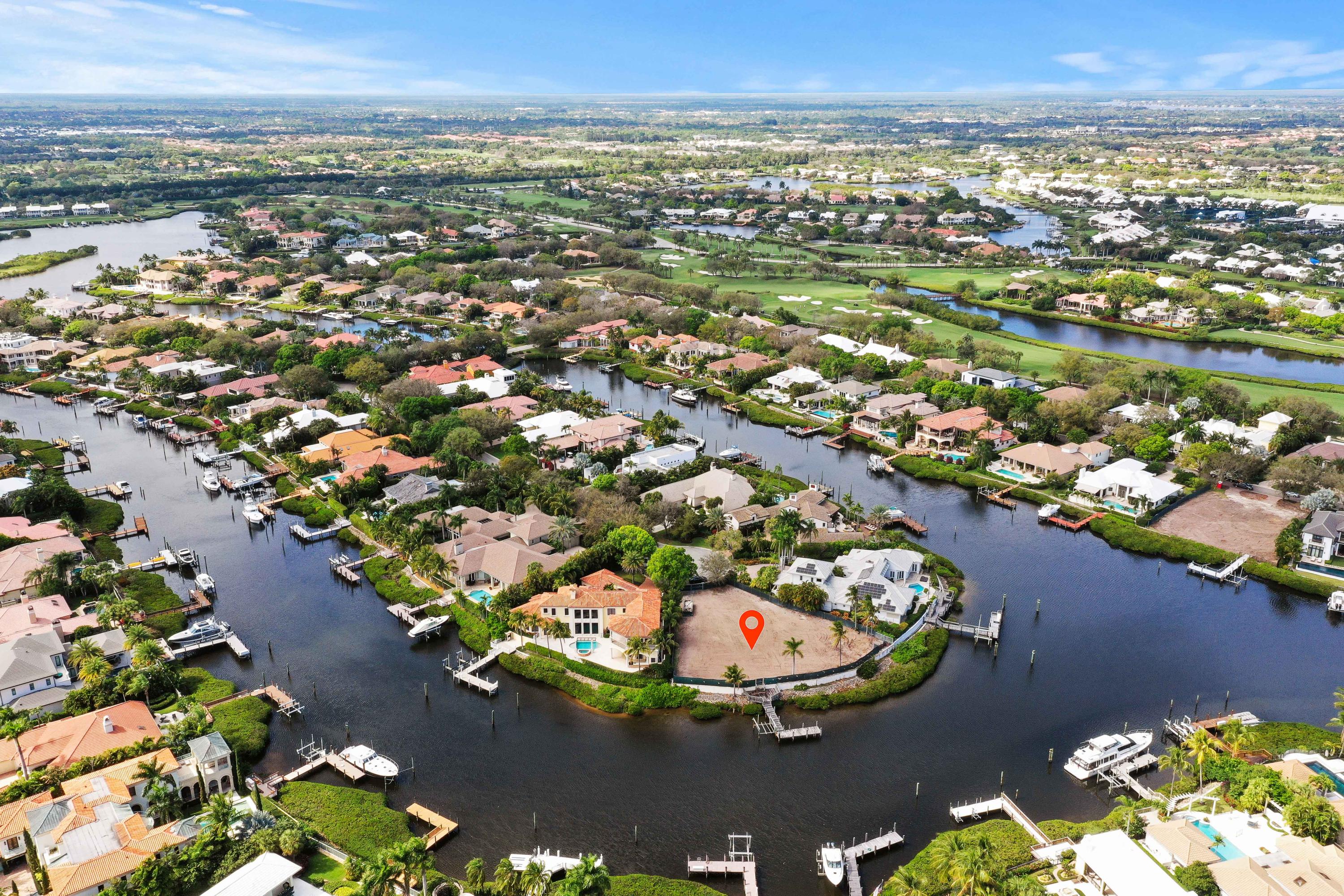 ADMIRALS COVE - Residential