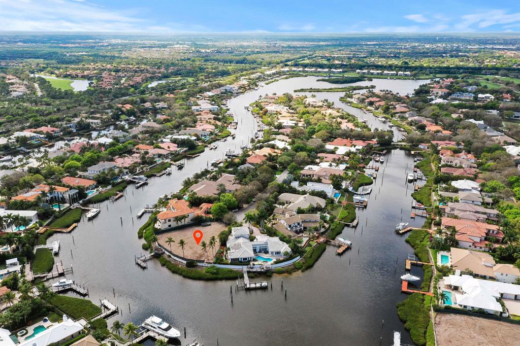 ADMIRALS COVE - Residential