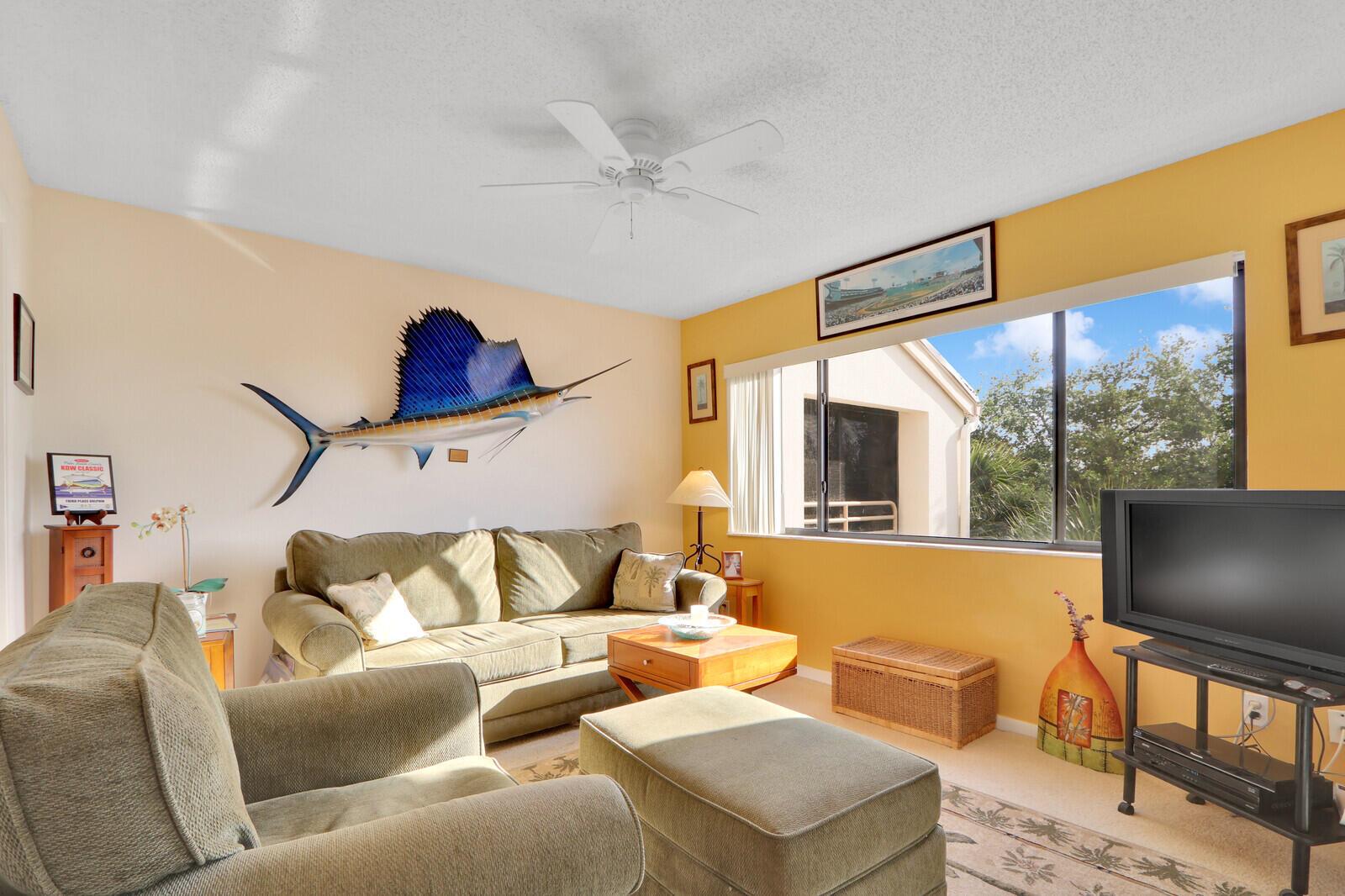 OAK HARBOUR CONDOS - Residential