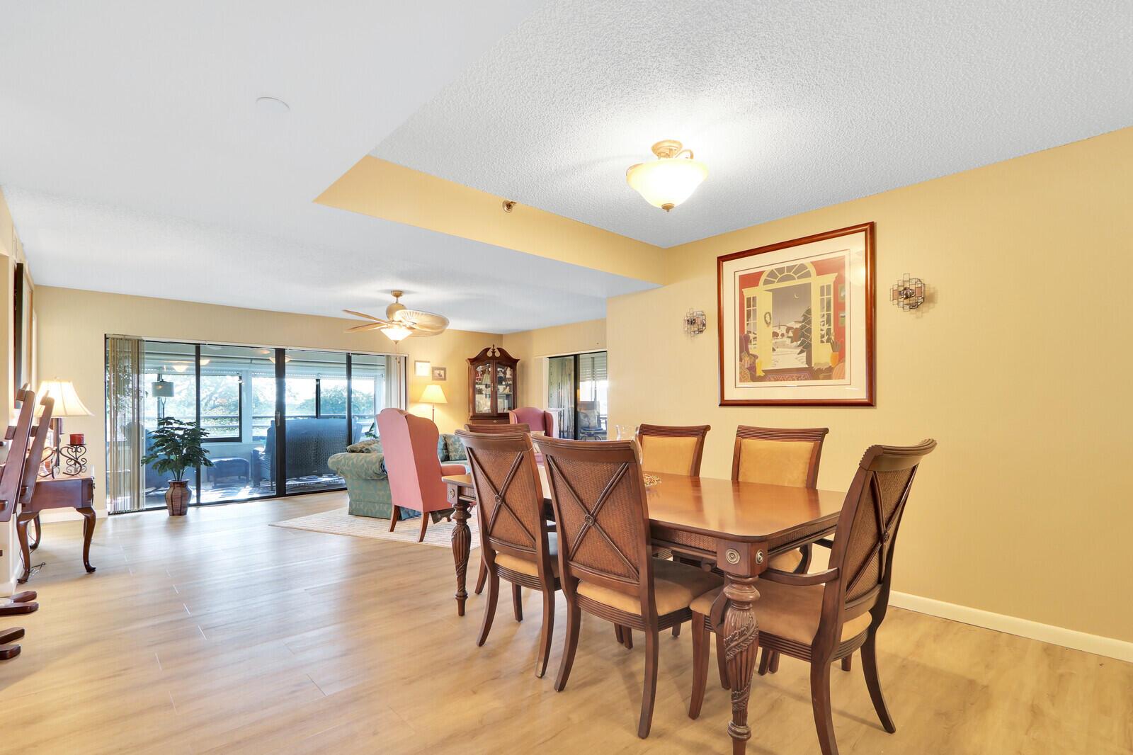 OAK HARBOUR CONDOS - Residential