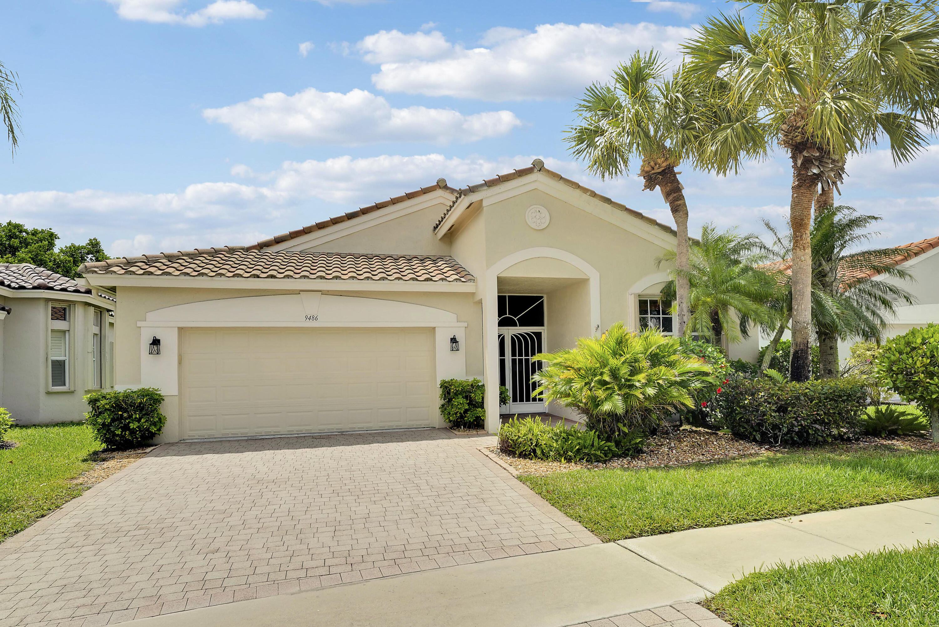 BELLAGGIO, TOWNE PARK - Residential