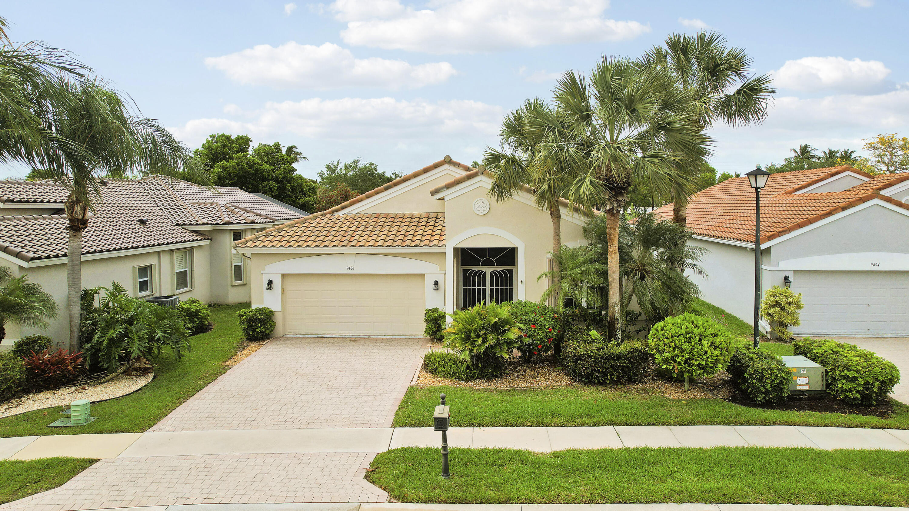 BELLAGGIO, TOWNE PARK - Residential