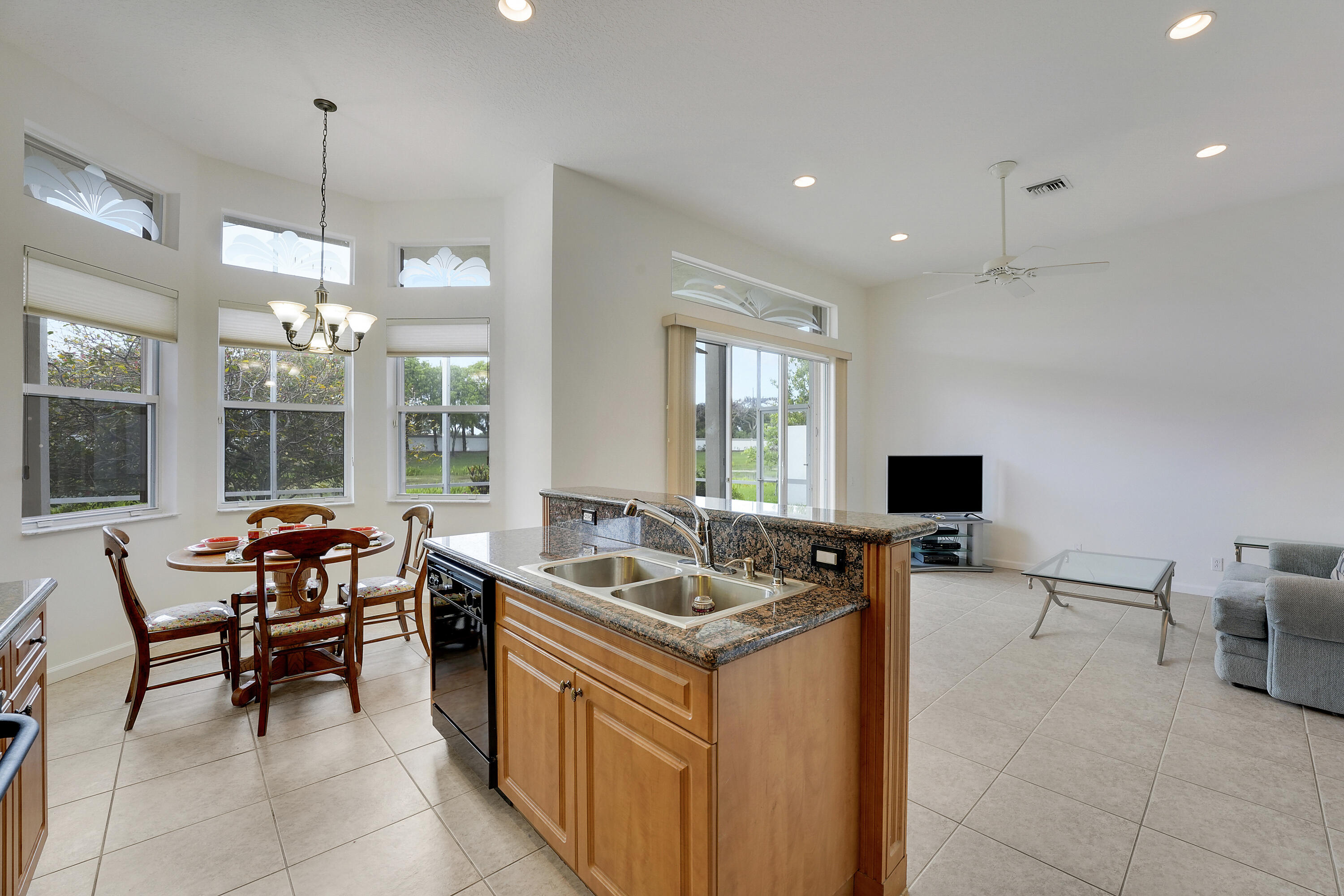 BELLAGGIO, TOWNE PARK - Residential