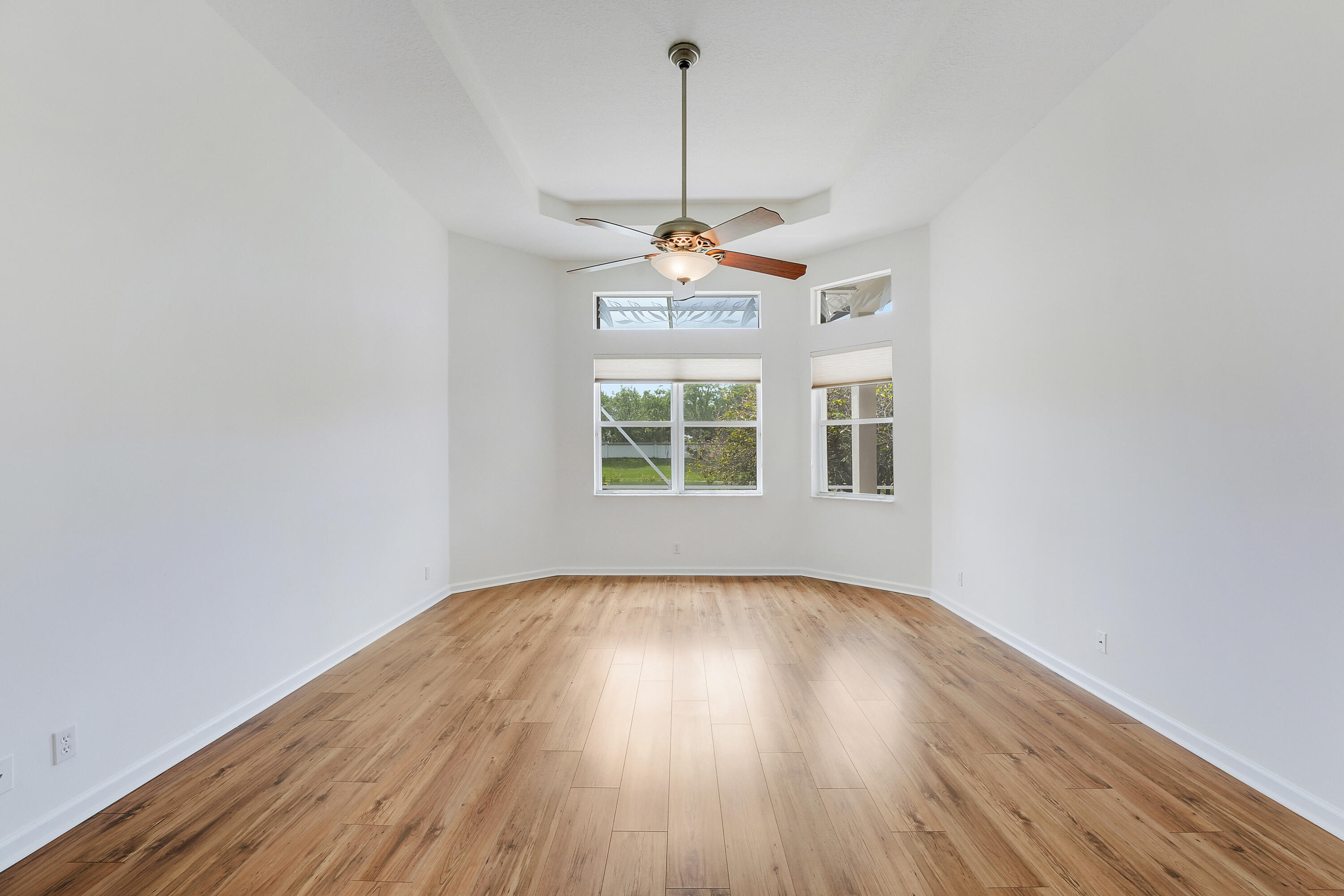 BELLAGGIO, TOWNE PARK - Residential