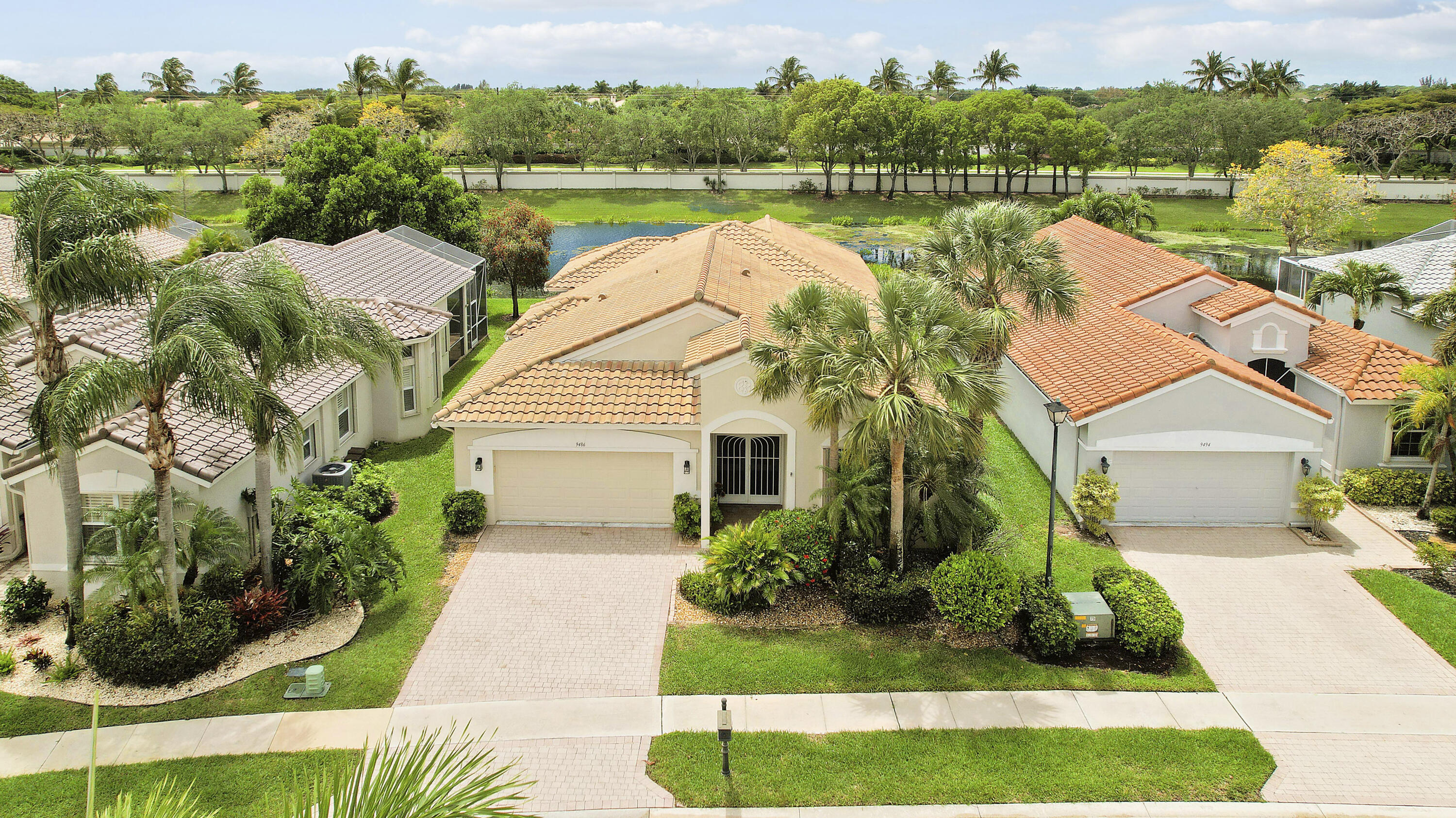 BELLAGGIO, TOWNE PARK - Residential