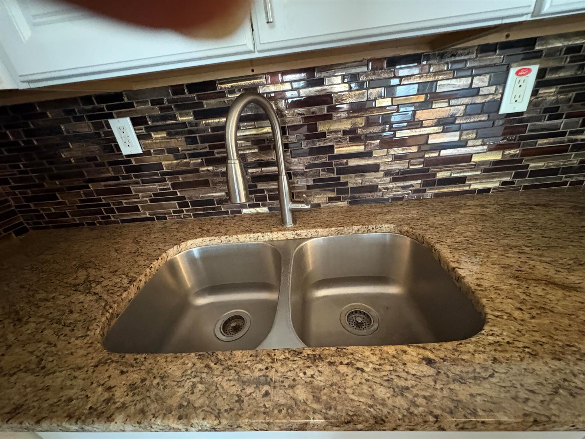 CENTURY VILLAGE/ KINGSWOO - Residential Lease