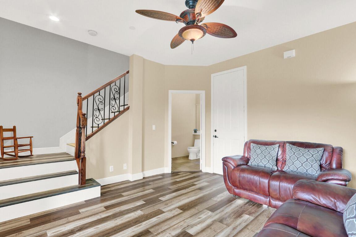 CIELO TOWNHOMES - Residential