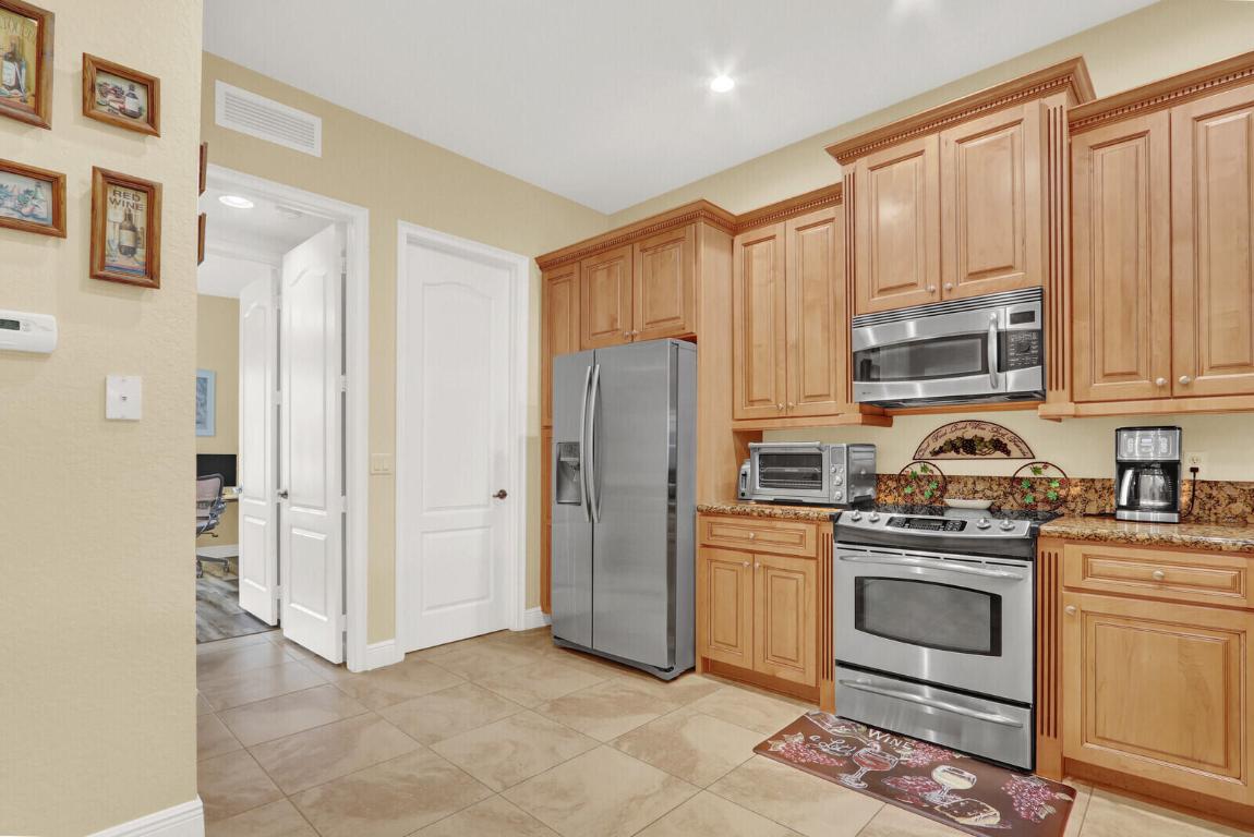 CIELO TOWNHOMES - Residential