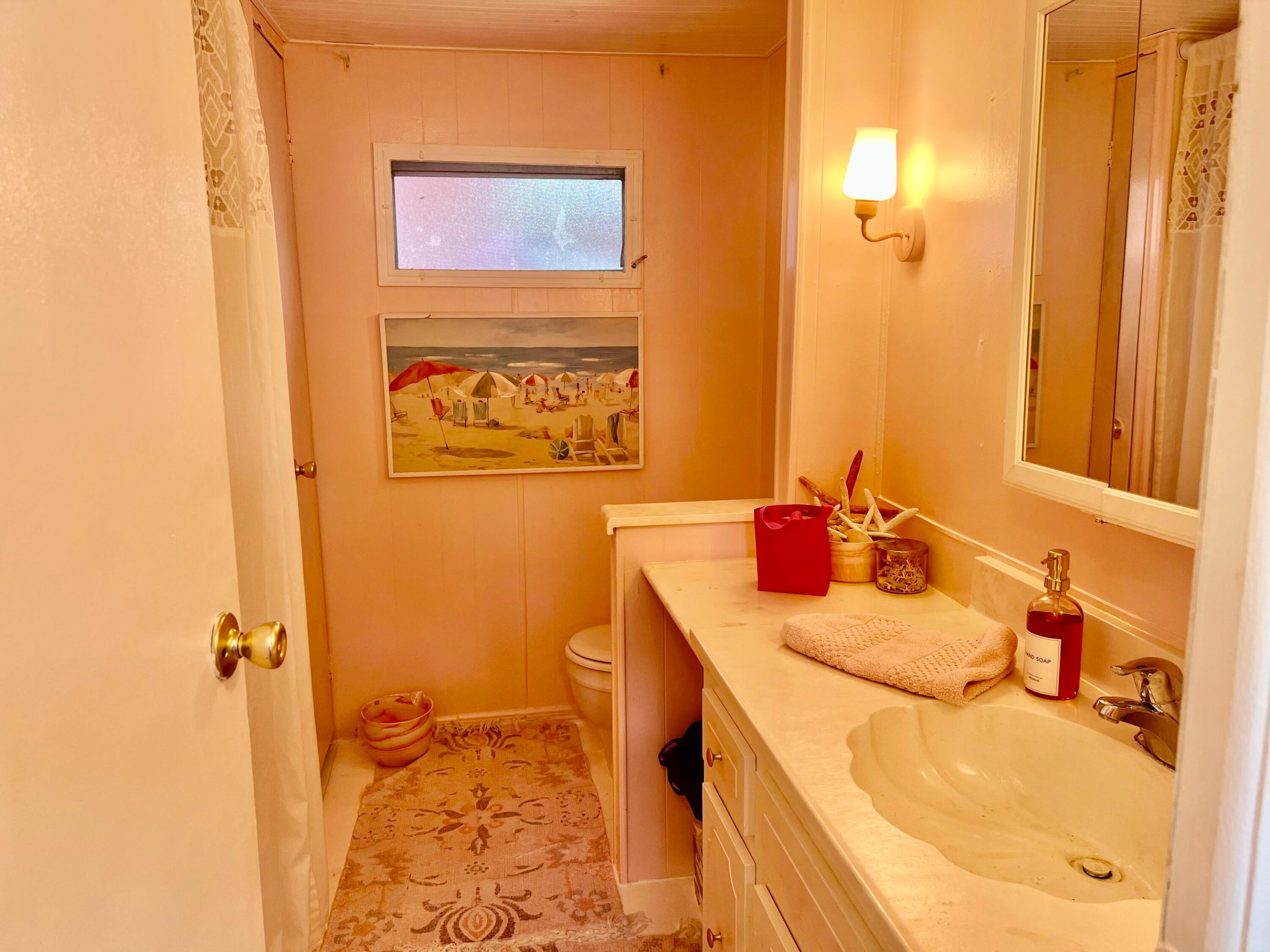 COUNTRY KNOLLS - Residential