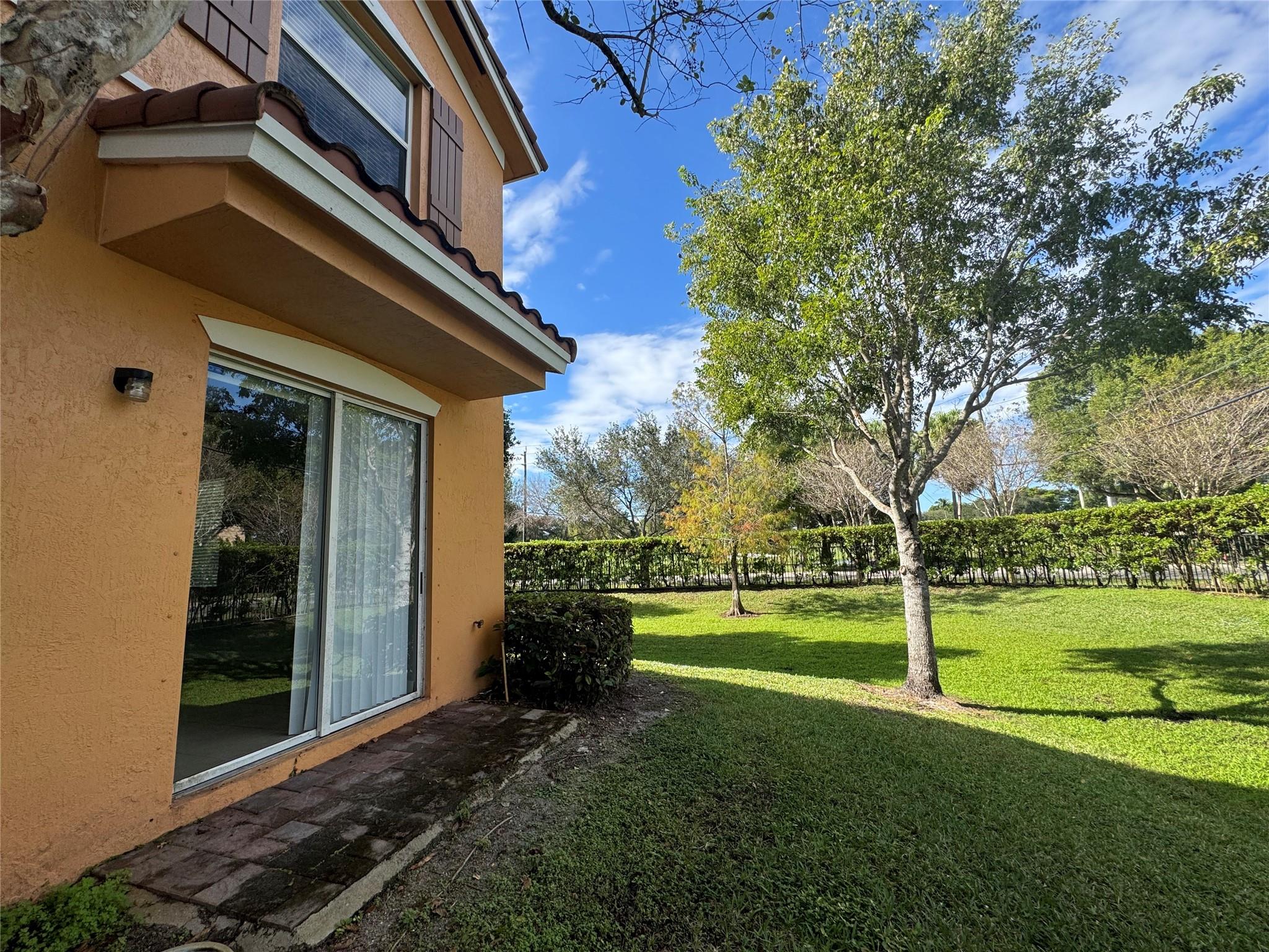 EMERALD CREEK - Residential Lease