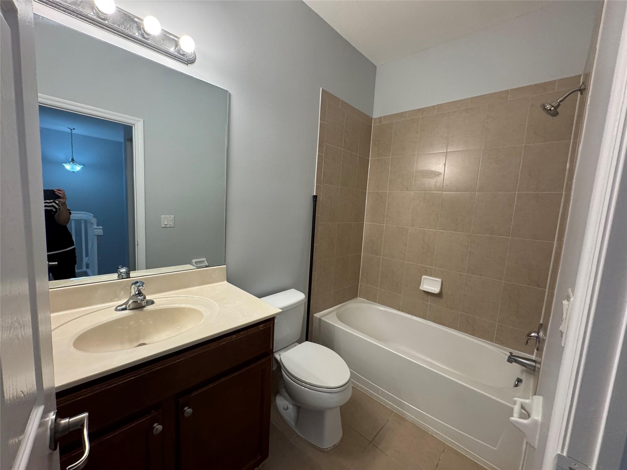 EMERALD CREEK - Residential Lease