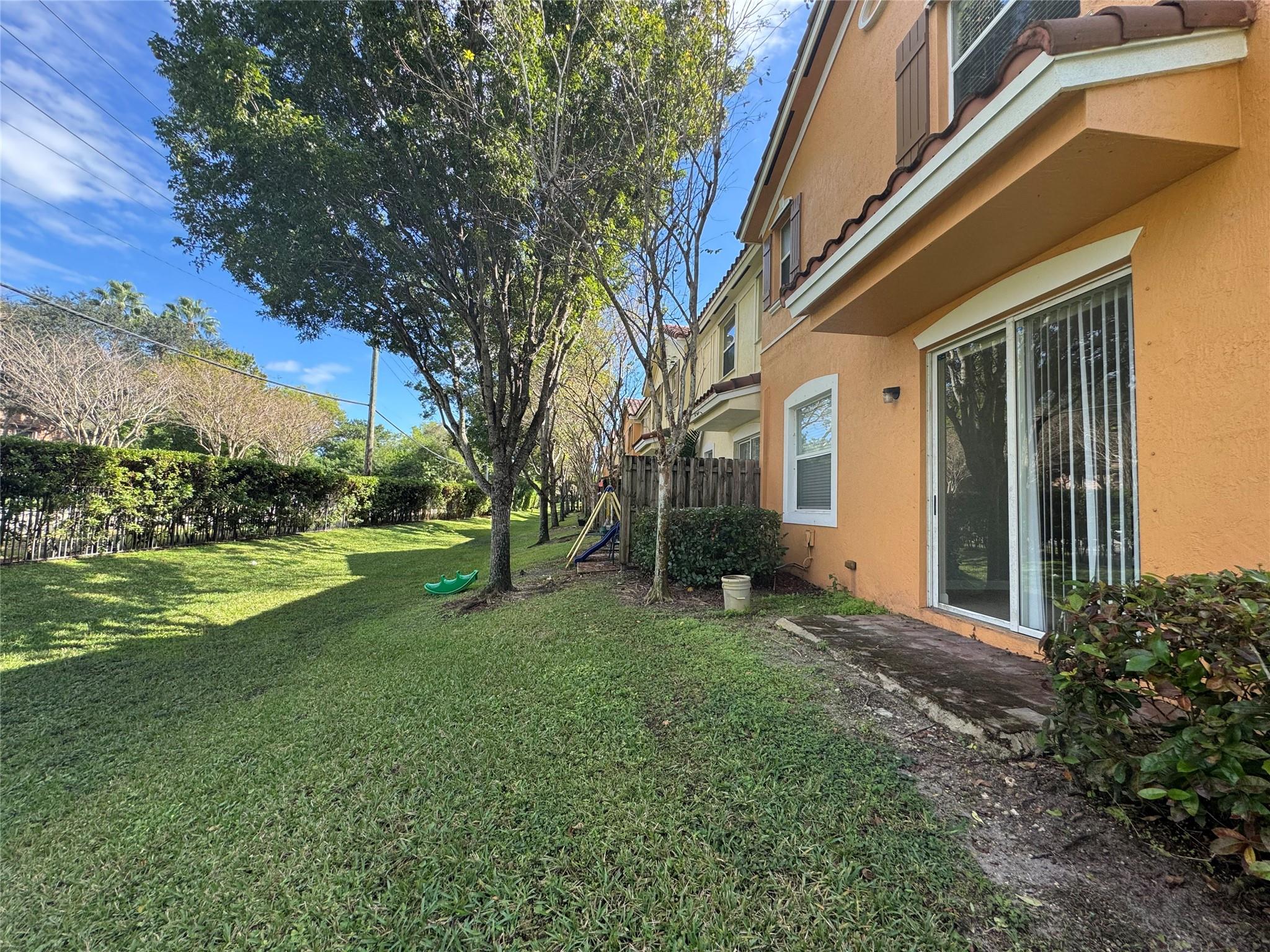 EMERALD CREEK - Residential Lease