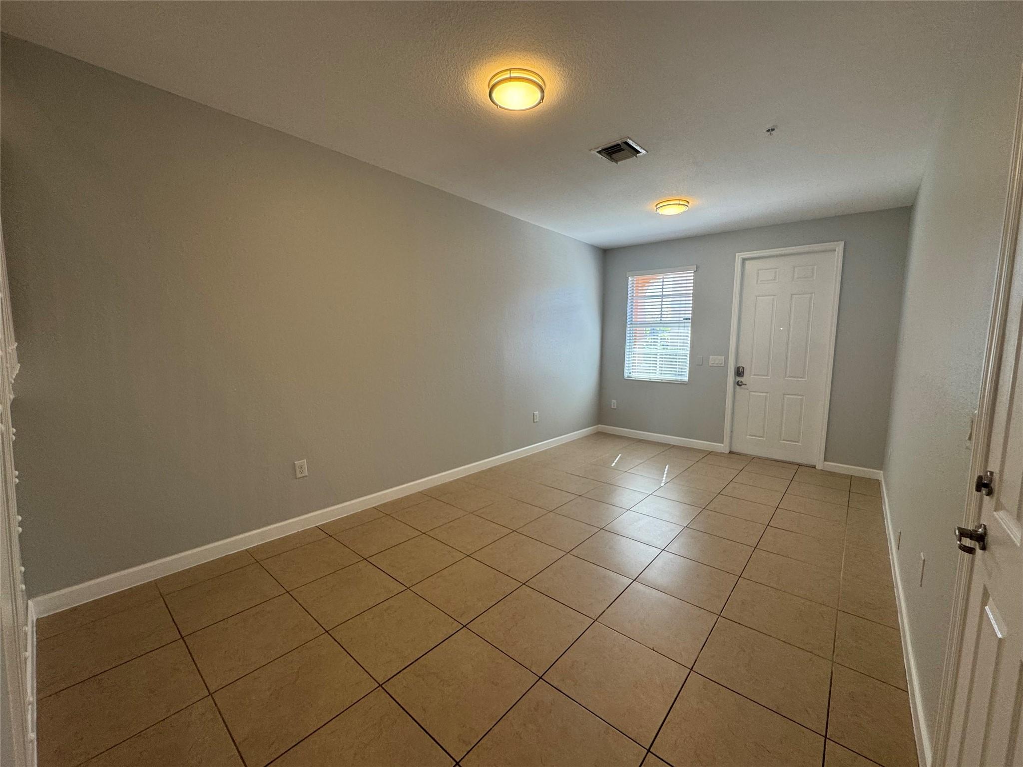 EMERALD CREEK - Residential Lease