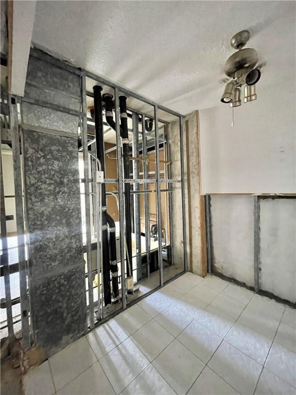 HILLCREST NO 21 CONDO - Residential