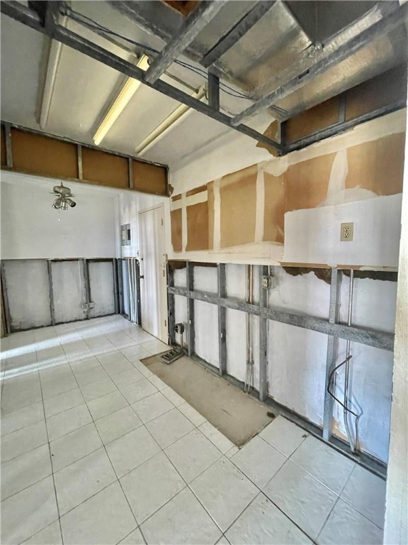 HILLCREST NO 21 CONDO - Residential