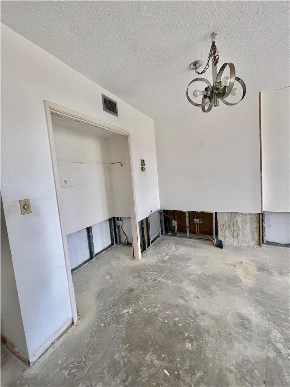 HILLCREST NO 21 CONDO - Residential
